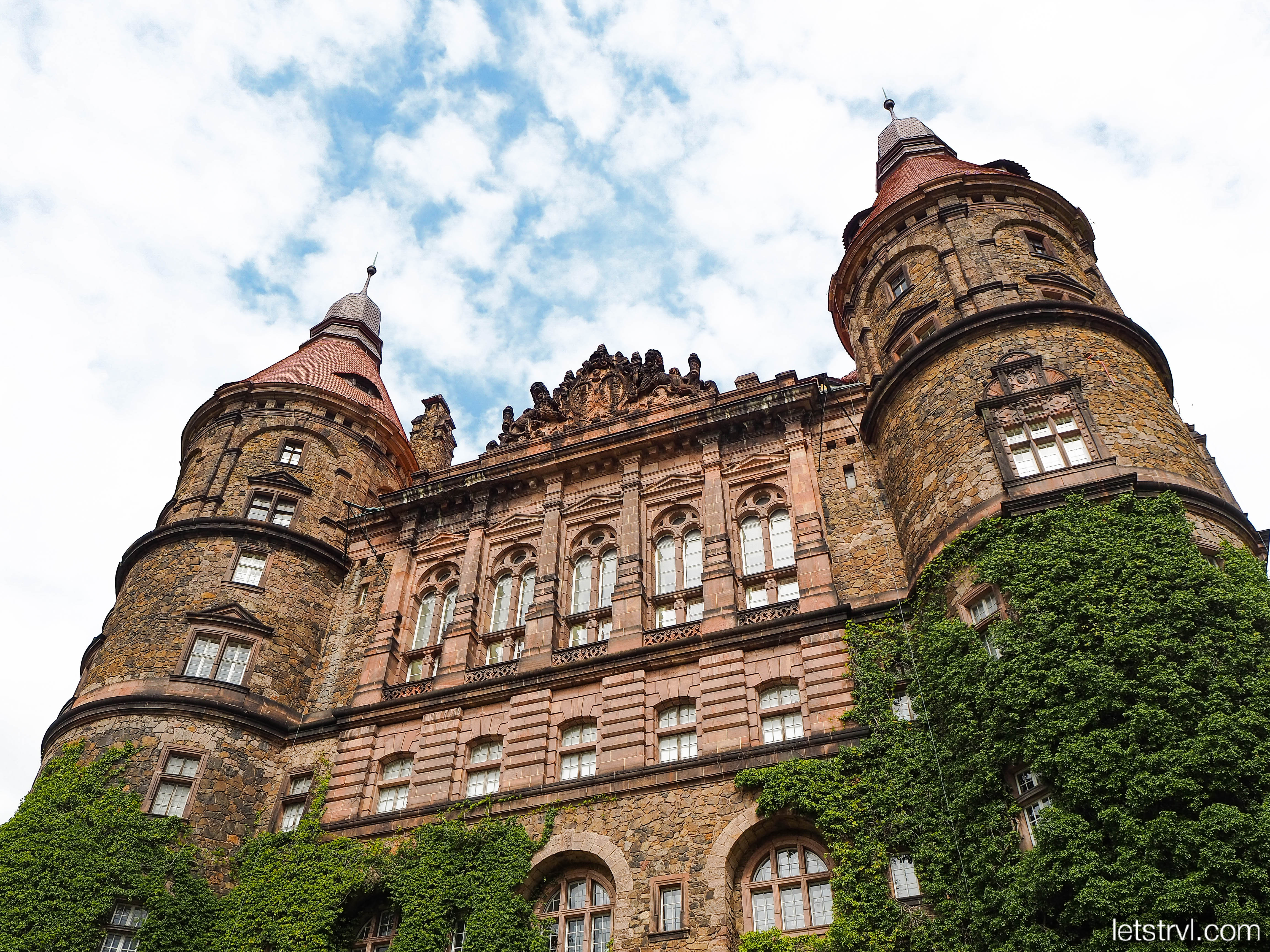 Вид на башни Ксёнжа