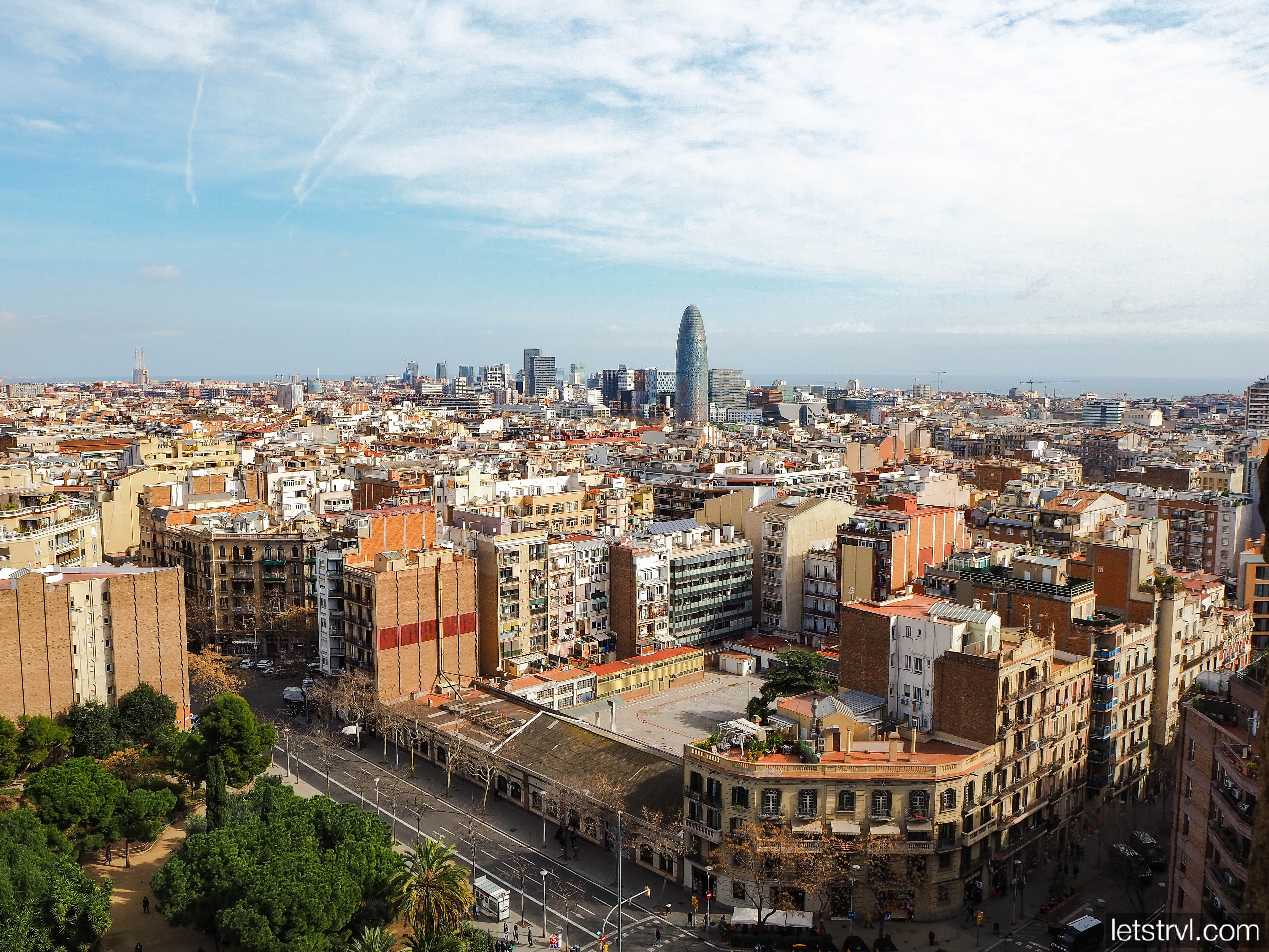 Вид с башни фасада Рождества в Саграда Фамилия