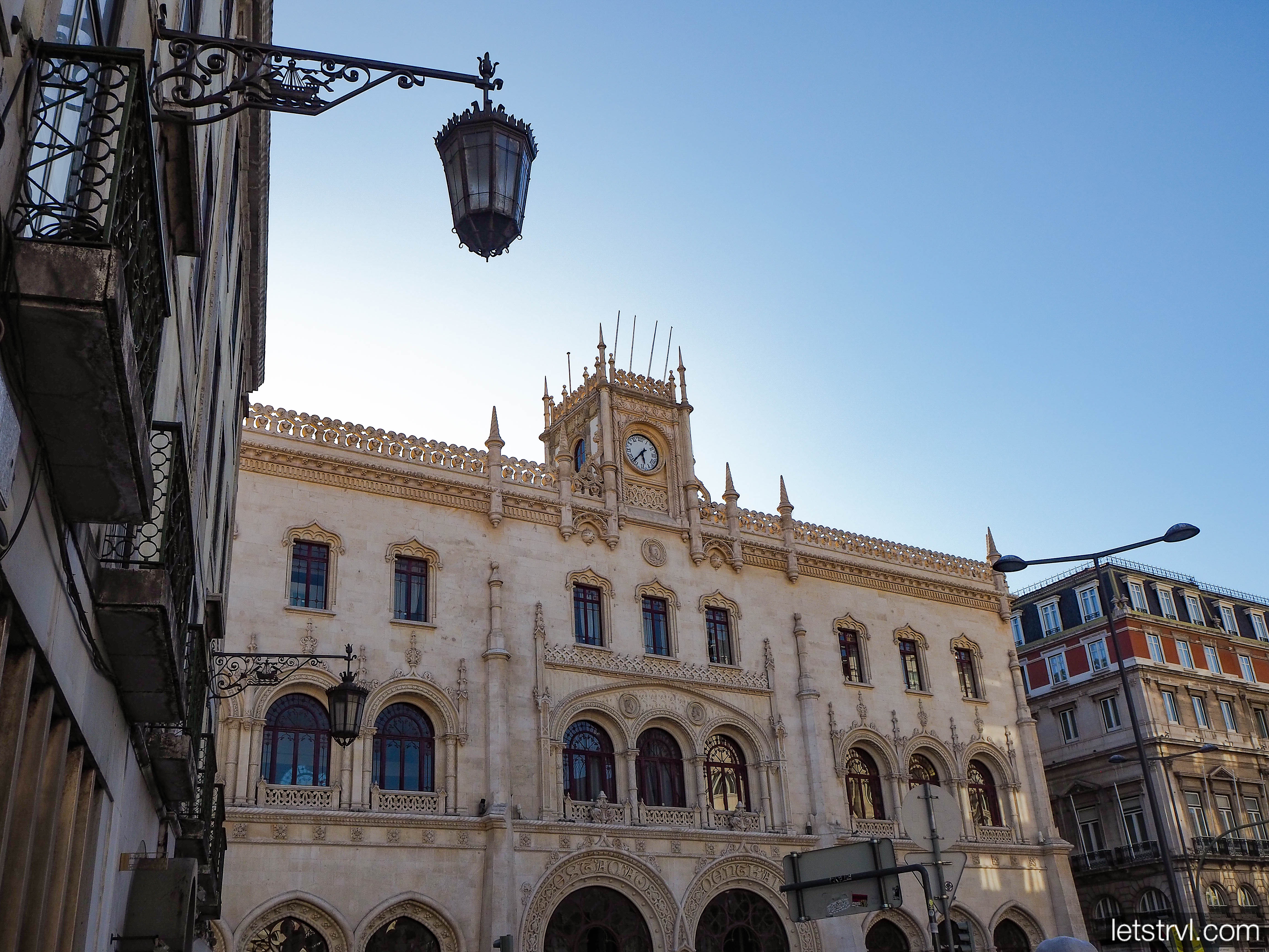 Вокзал Росиу (Rossio) в Лиссабоне