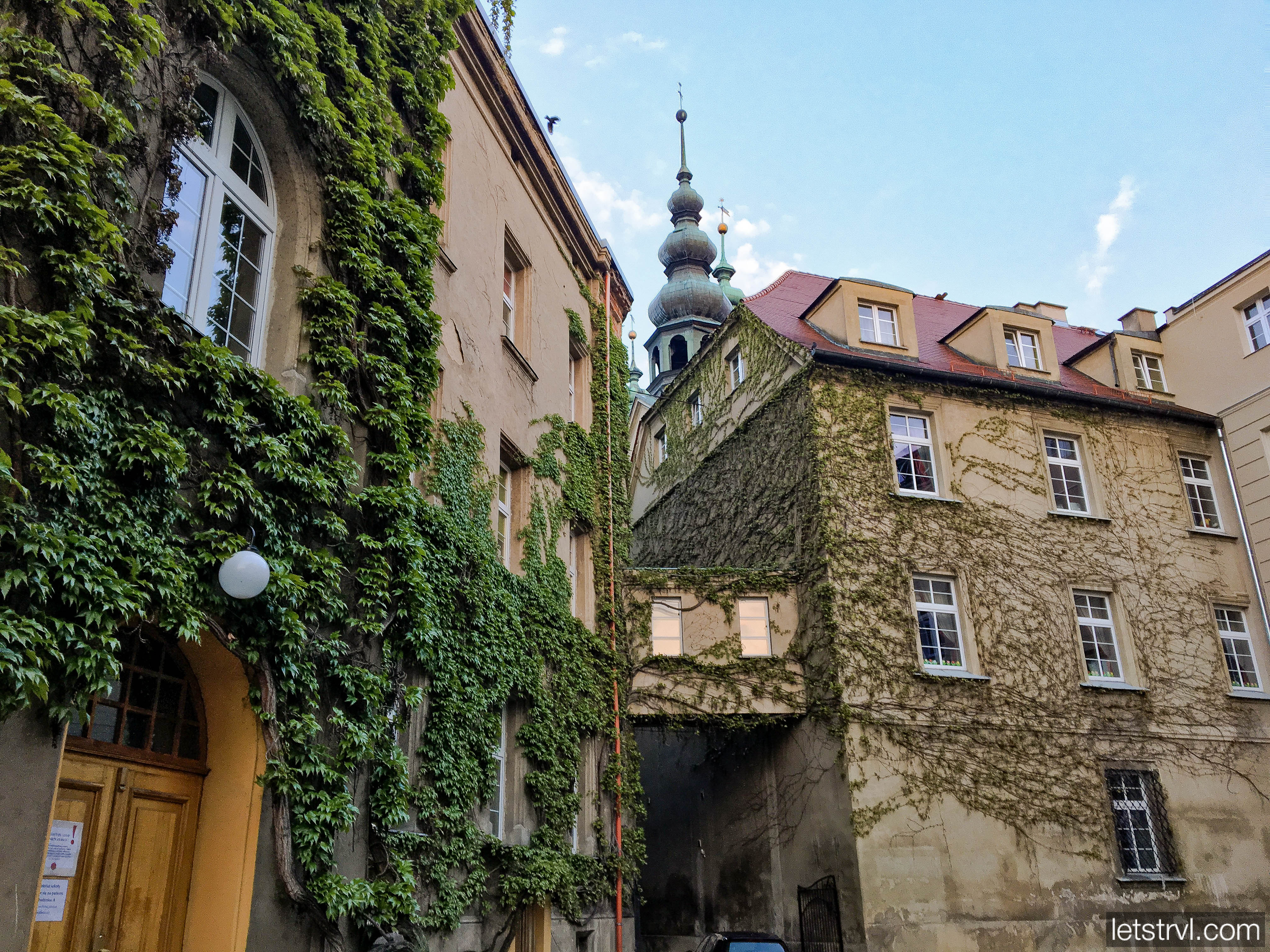 Дворик Ныса