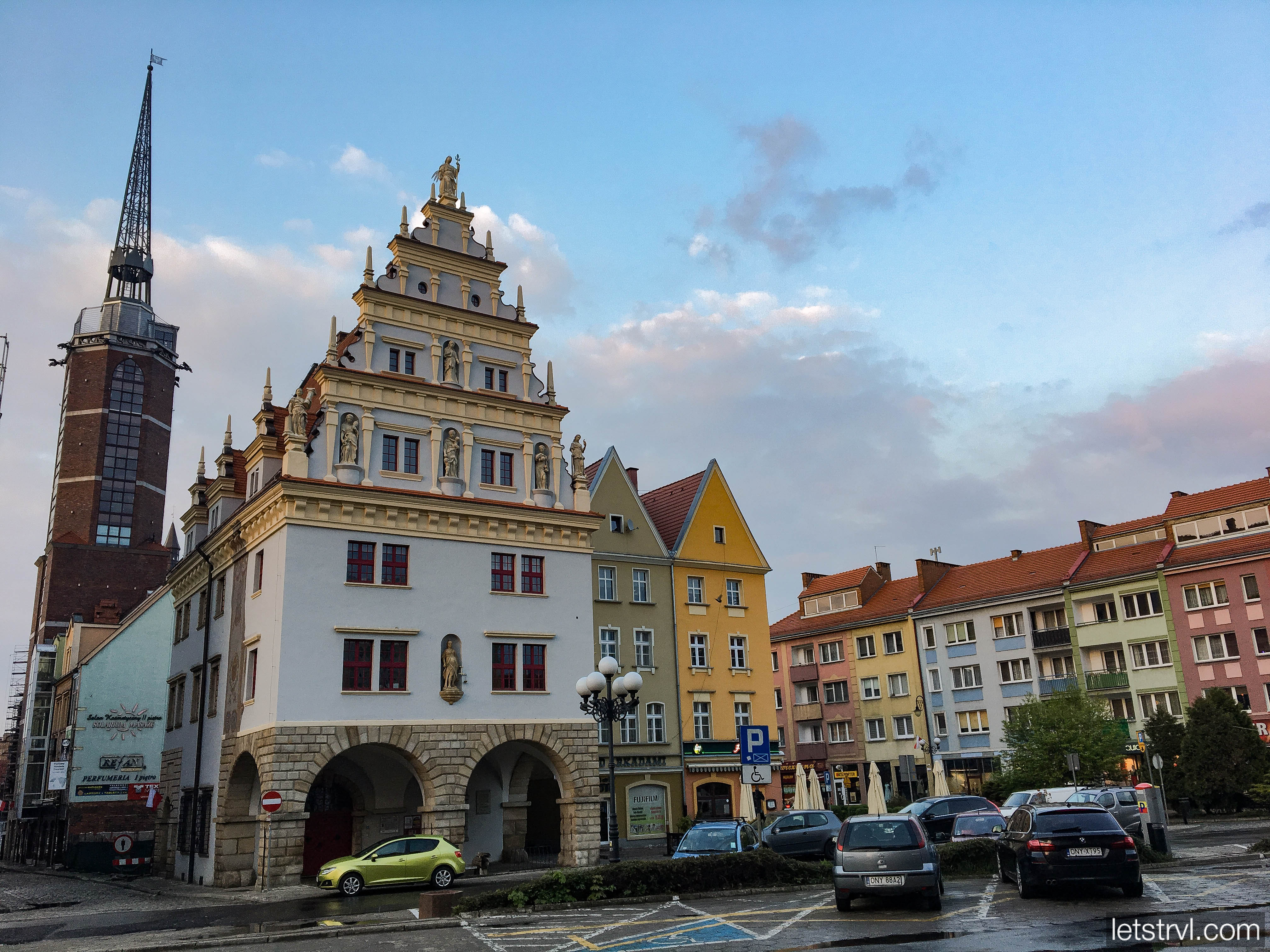 Дом городских весов и ратуша в Нысе