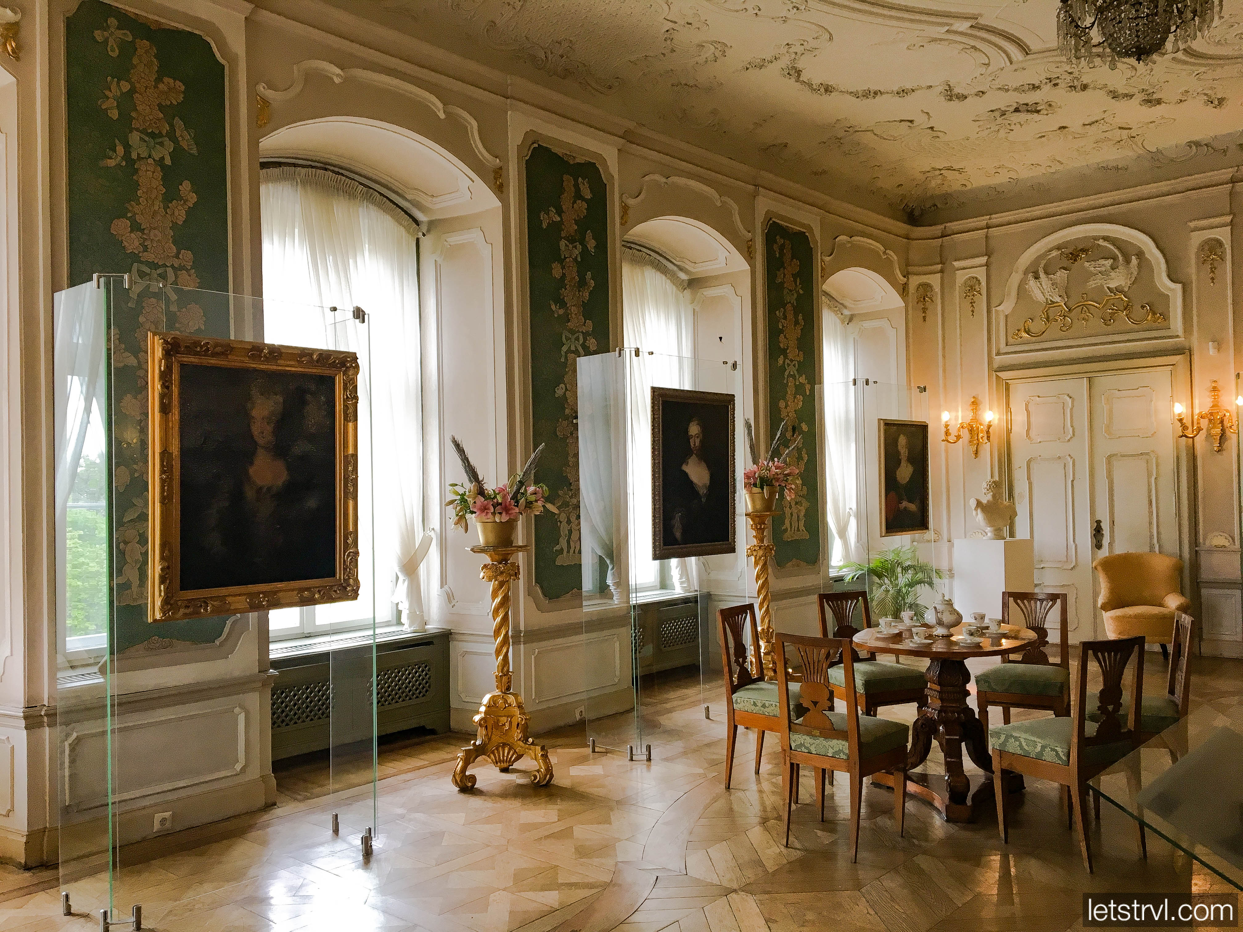 Замок Ксёнж внутри