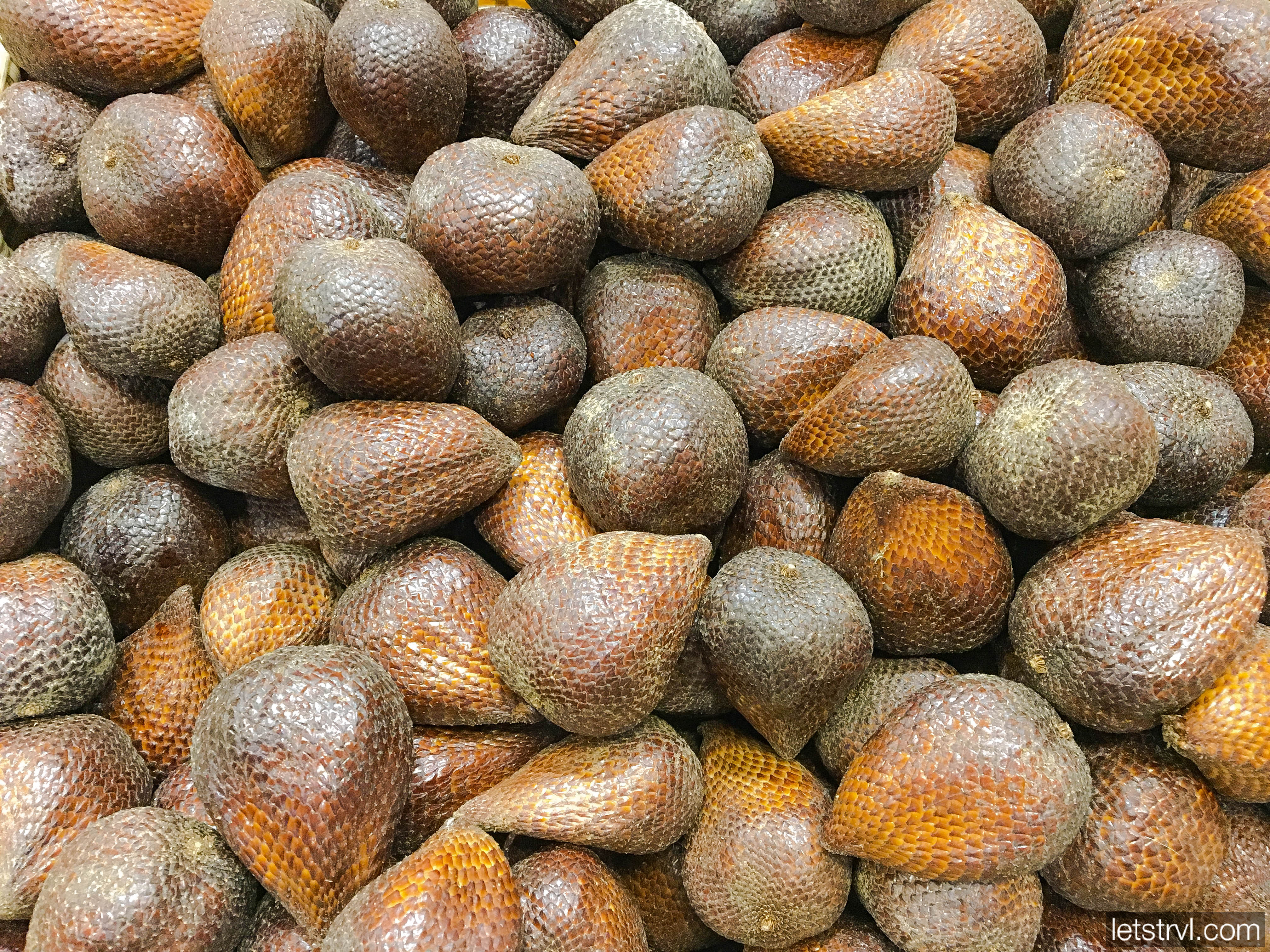 Змеиный фрукт