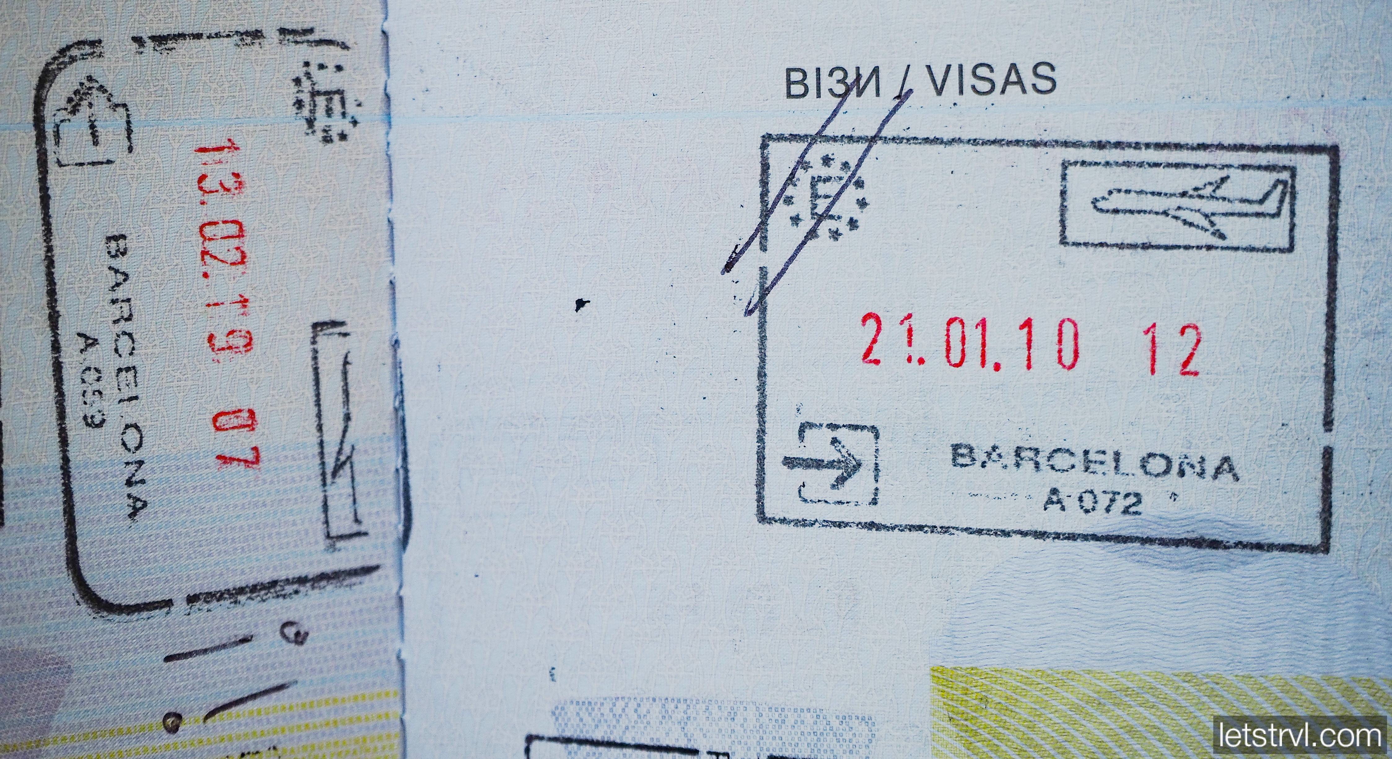 Пометки ручкой на штампах в загранпаспорте