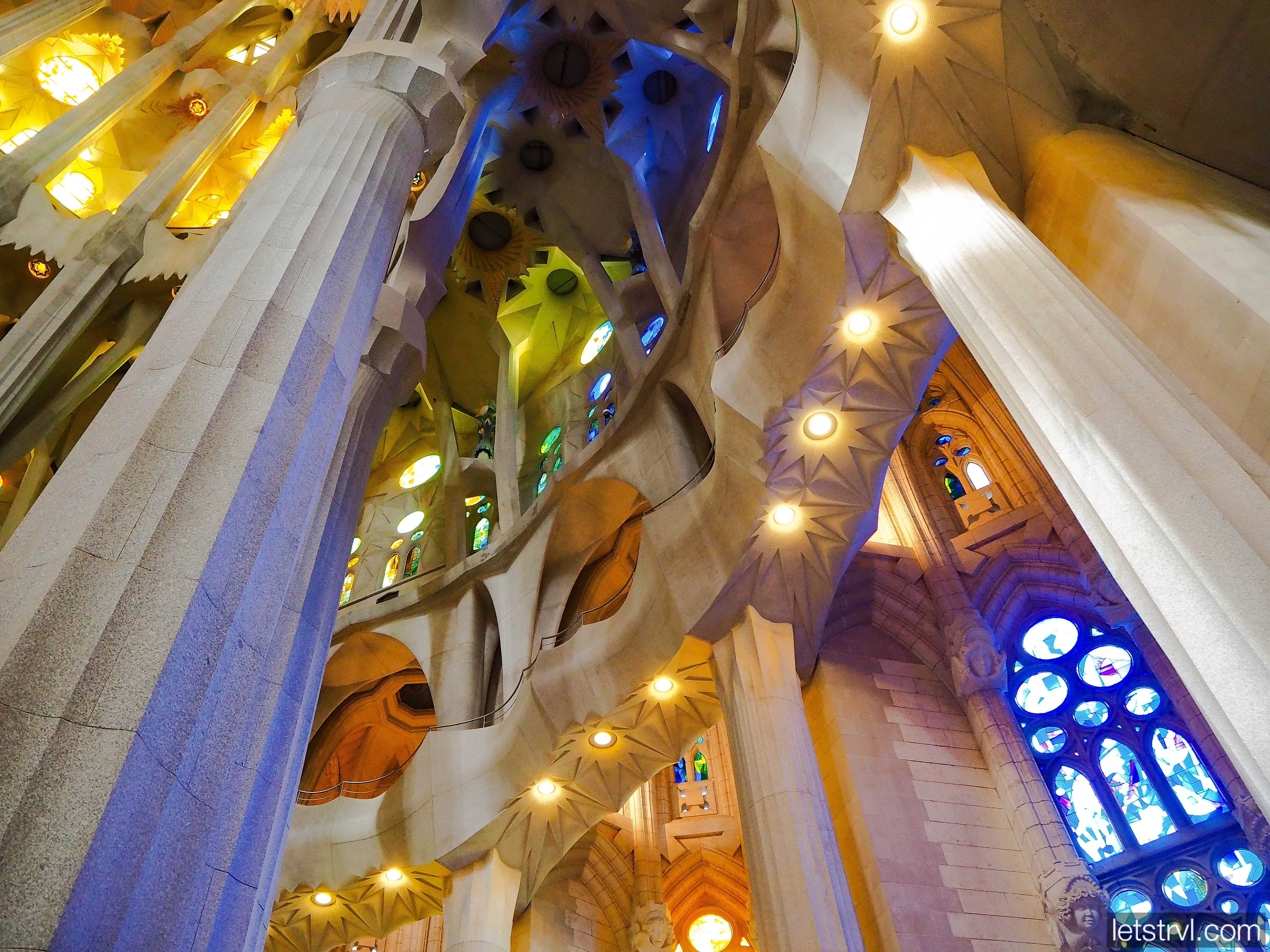 Храм Саграда Фамилия внутри